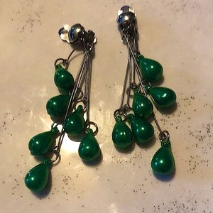 💚Green Teardrops Retro Vintage Clip on Earrings!